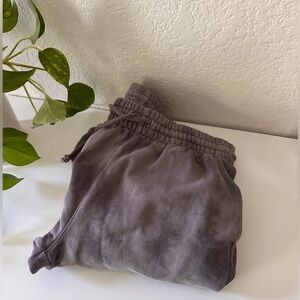 Aritzia TNA cozy boyfriend sweatpants - medium